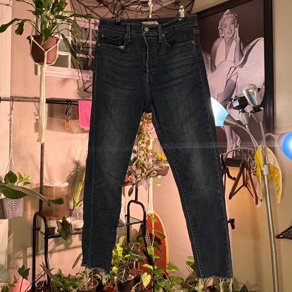 Levi's Wedgie Skinny Jeans High Rise Button Fly Raw Hem Dark Wash Women's 30